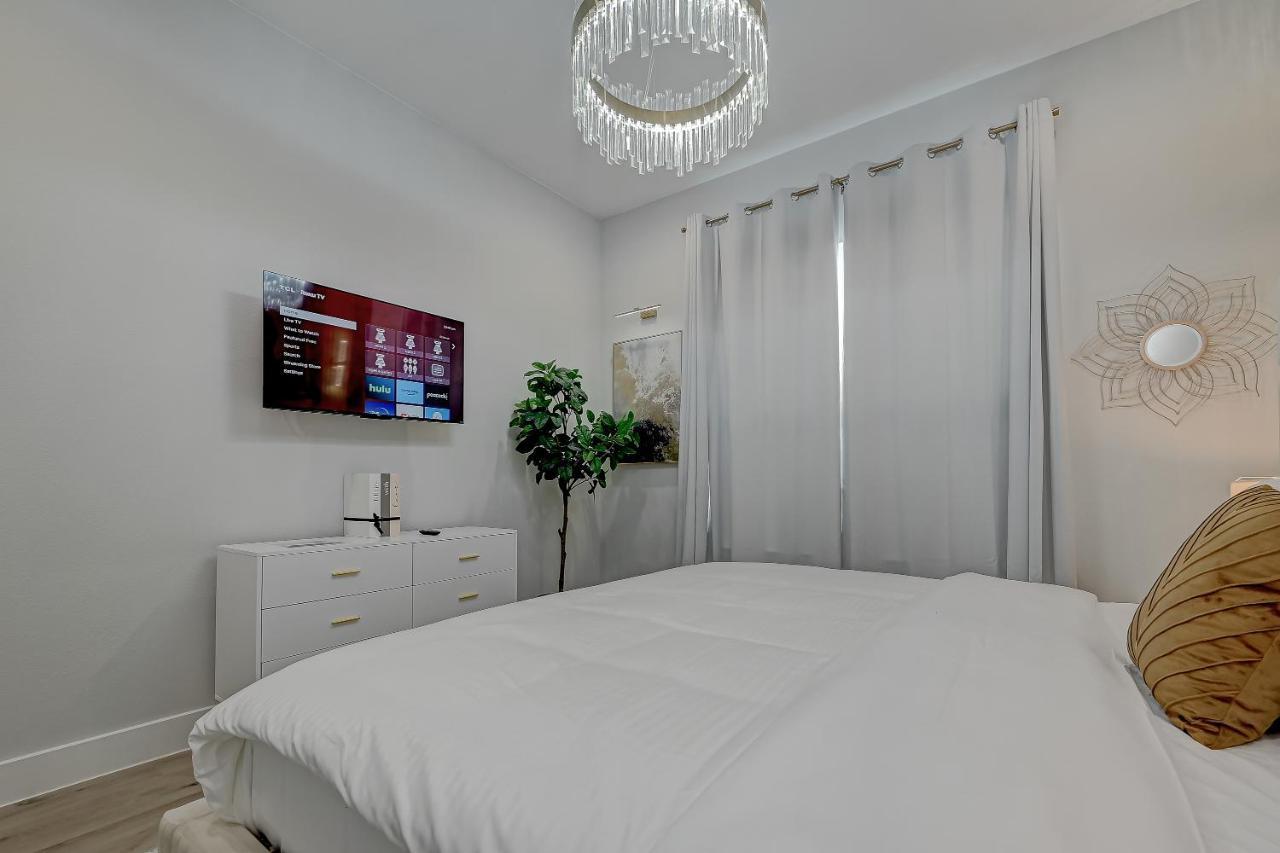 Elegant 3Br Haven- Games, Luxury & Lush Garden Villa ฮูสตัน ภายนอก รูปภาพ
